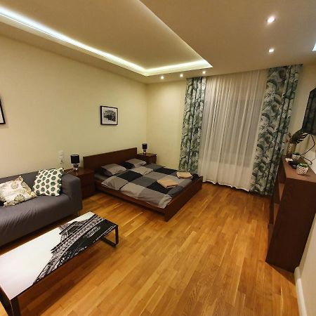Апартаменты Apartament Debnicki Краков Экстерьер фото