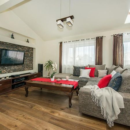 Апартаменты Apartament Debnicki Краков Экстерьер фото
