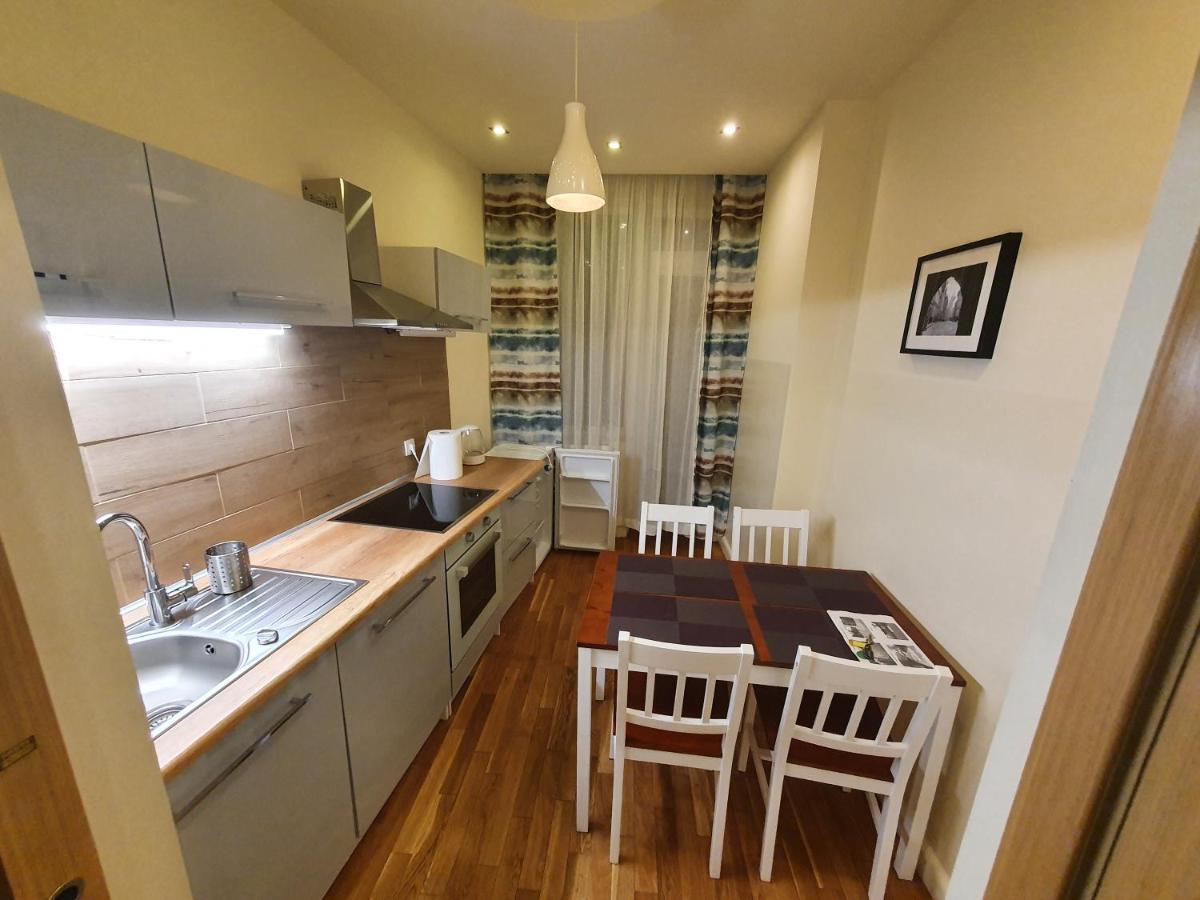 Апартаменты Apartament Debnicki Краков Экстерьер фото