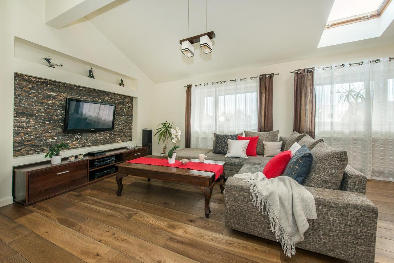 Апартаменты Apartament Debnicki Краков Экстерьер фото
