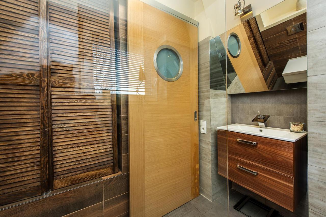 Апартаменты Apartament Debnicki Краков Экстерьер фото